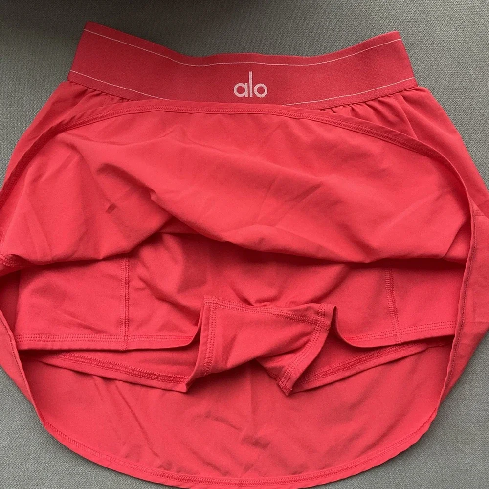 ALO Yoga show signs
